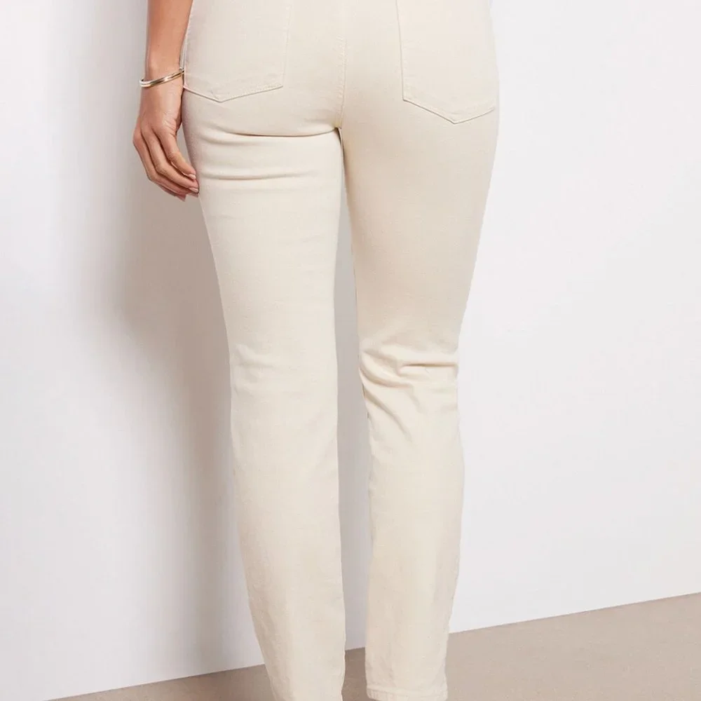 Good American Cream Flare & Wide Leg Jeans - Picture 2 of 10